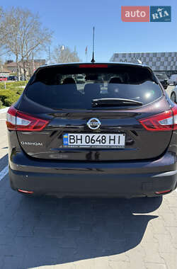 Позашляховик / Кросовер Nissan Qashqai 2014 в 