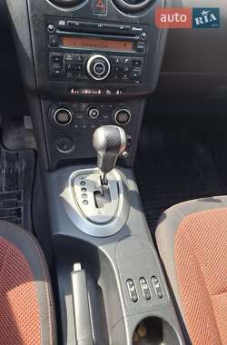 Внедорожник / Кроссовер Nissan Qashqai 2008 в 