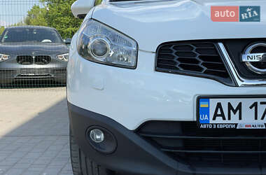 Внедорожник / Кроссовер Nissan Qashqai 2012 в 