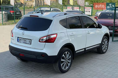 Внедорожник / Кроссовер Nissan Qashqai 2012 в 