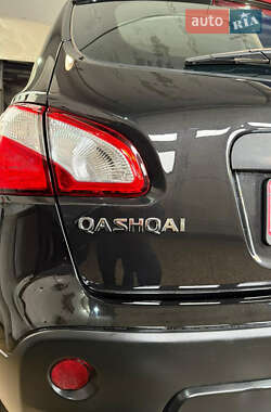 Внедорожник / Кроссовер Nissan Qashqai 2011 в 