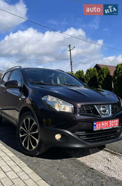 Внедорожник / Кроссовер Nissan Qashqai 2012 в 