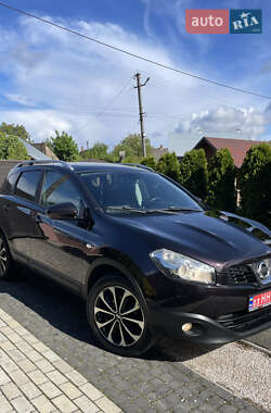 Внедорожник / Кроссовер Nissan Qashqai 2012 в 