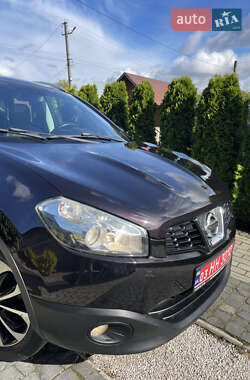 Внедорожник / Кроссовер Nissan Qashqai 2012 в 