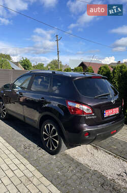 Внедорожник / Кроссовер Nissan Qashqai 2012 в 