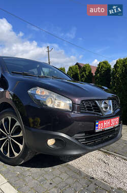Внедорожник / Кроссовер Nissan Qashqai 2012 в 