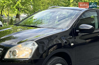 Внедорожник / Кроссовер Nissan Qashqai 2010 в 