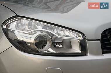 Позашляховик / Кросовер Nissan Qashqai 2011 в 
