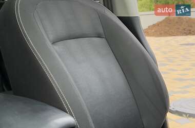 Позашляховик / Кросовер Nissan Qashqai 2011 в 