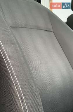 Позашляховик / Кросовер Nissan Qashqai 2011 в 