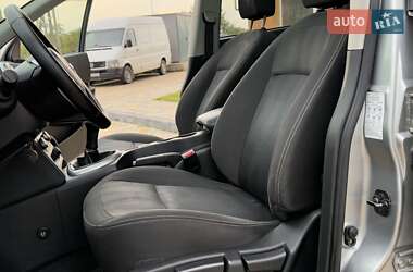 Позашляховик / Кросовер Nissan Qashqai 2011 в 