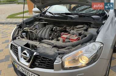 Позашляховик / Кросовер Nissan Qashqai 2011 в 