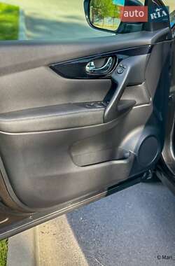 Позашляховик / Кросовер Nissan Qashqai 2014 в 
