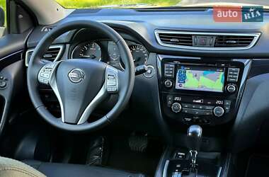 Позашляховик / Кросовер Nissan Qashqai 2014 в 