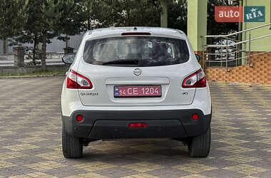 Позашляховик / Кросовер Nissan Qashqai 2013 в 