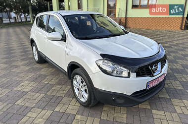 Позашляховик / Кросовер Nissan Qashqai 2013 в 