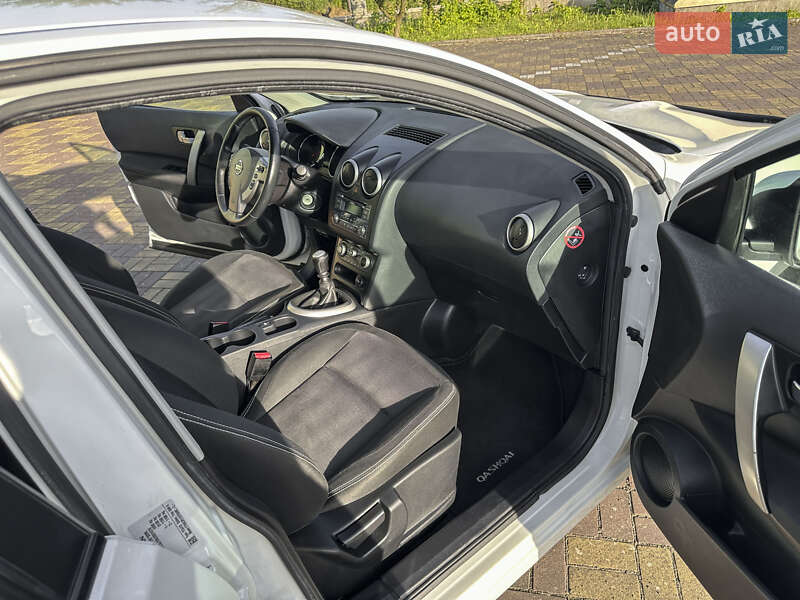Позашляховик / Кросовер Nissan Qashqai 2013 в Самборі