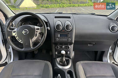 Позашляховик / Кросовер Nissan Qashqai 2013 в 