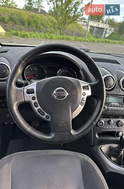Позашляховик / Кросовер Nissan Qashqai 2013 в 