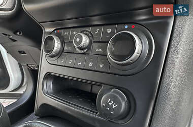 Позашляховик / Кросовер Nissan Qashqai 2013 в 