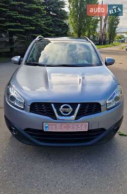 Внедорожник / Кроссовер Nissan Qashqai 2012 в 