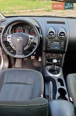 Внедорожник / Кроссовер Nissan Qashqai 2012 в 