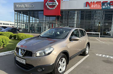 Внедорожник / Кроссовер Nissan Qashqai 2013 в 
