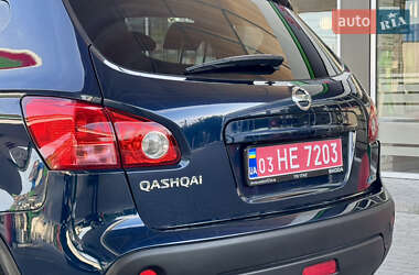 Позашляховик / Кросовер Nissan Qashqai 2010 в 