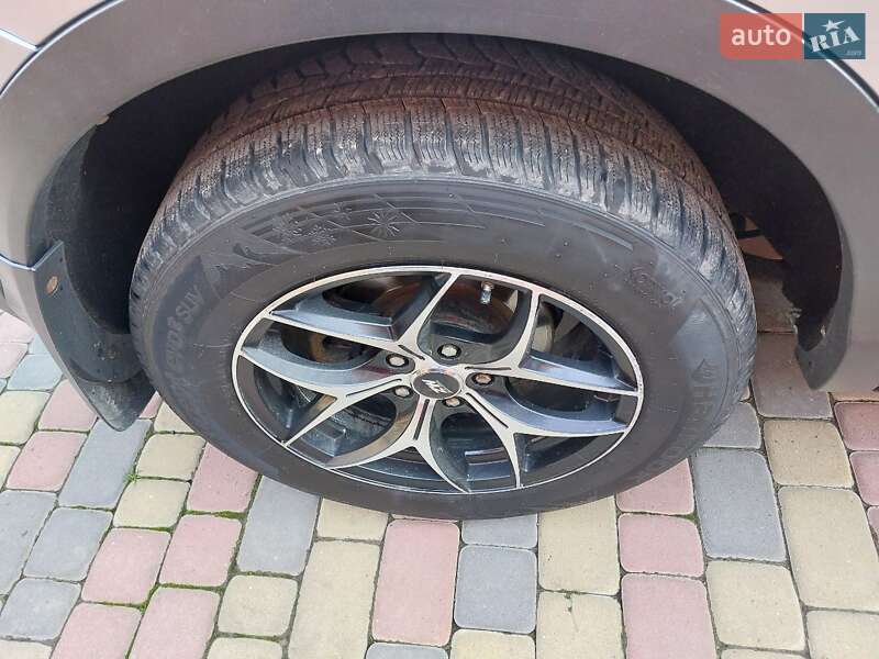 Позашляховик / Кросовер Nissan Qashqai 2014 в Мукачевому