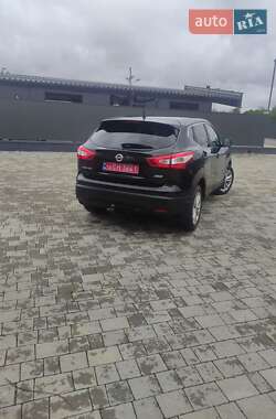 Внедорожник / Кроссовер Nissan Qashqai 2014 в 