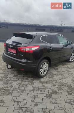 Внедорожник / Кроссовер Nissan Qashqai 2014 в 