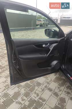 Внедорожник / Кроссовер Nissan Qashqai 2014 в 