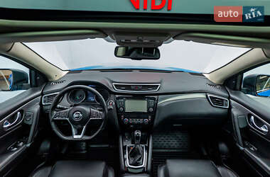 Внедорожник / Кроссовер Nissan Qashqai 2018 в 