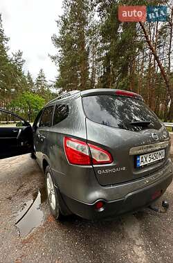 Внедорожник / Кроссовер Nissan Qashqai 2012 в 