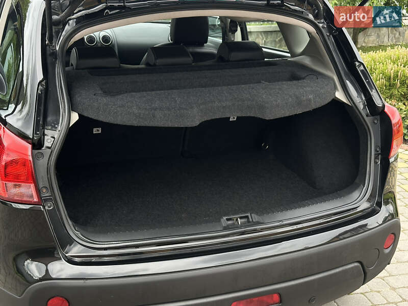 Позашляховик / Кросовер Nissan Qashqai 2010 в Коломиї