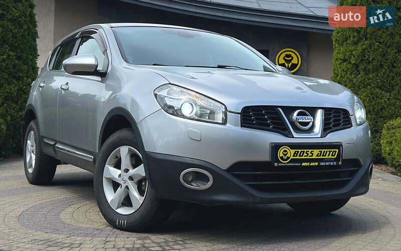 Позашляховик / Кросовер Nissan Qashqai 2013 в 