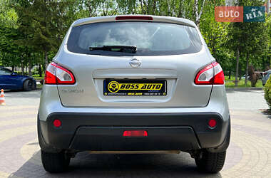 Позашляховик / Кросовер Nissan Qashqai 2013 в 