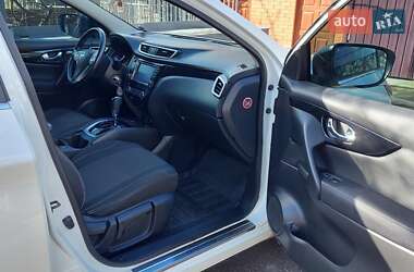 Позашляховик / Кросовер Nissan Qashqai 2014 в 