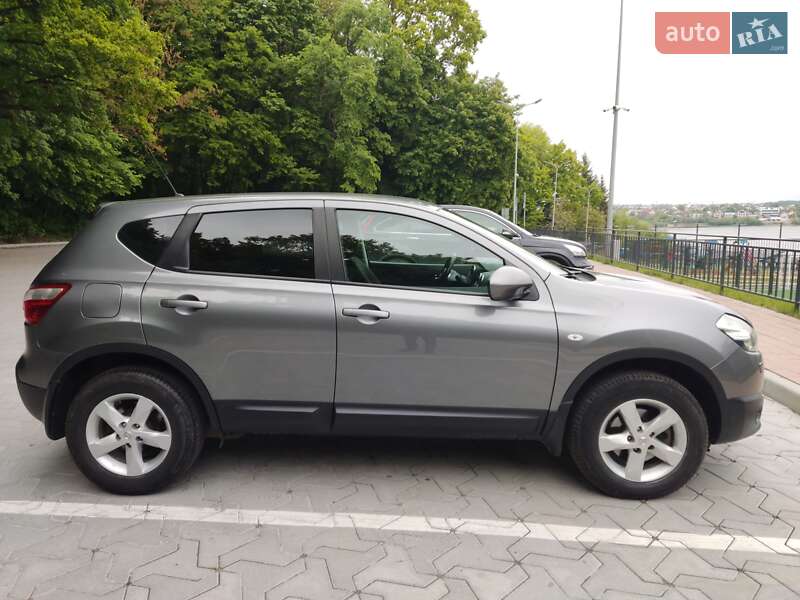 Внедорожник / Кроссовер Nissan Qashqai 2013 в Тернополе