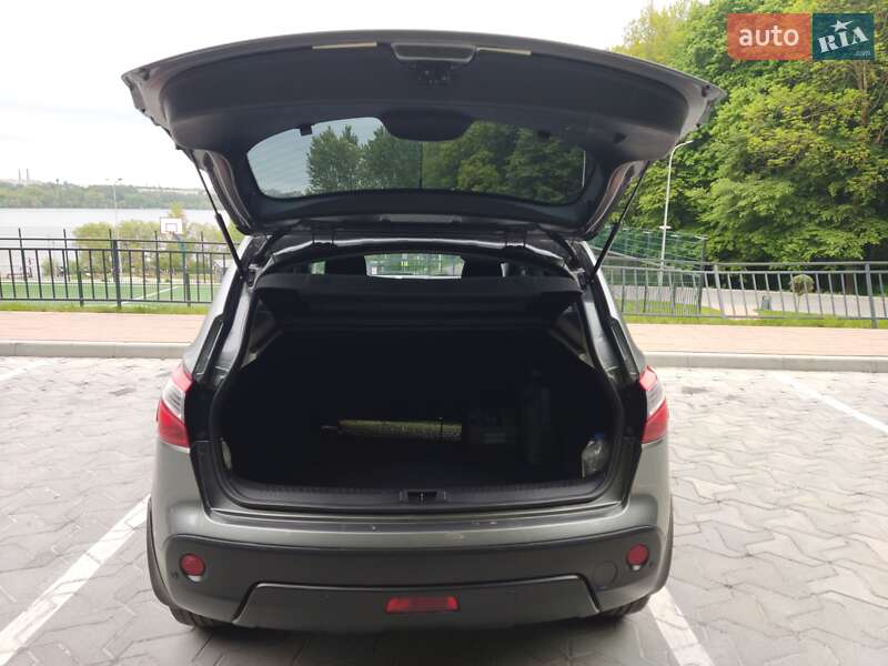 Внедорожник / Кроссовер Nissan Qashqai 2013 в Тернополе