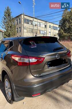 Внедорожник / Кроссовер Nissan Qashqai 2015 в 