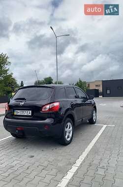 Внедорожник / Кроссовер Nissan Qashqai 2011 в 