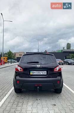 Внедорожник / Кроссовер Nissan Qashqai 2011 в 