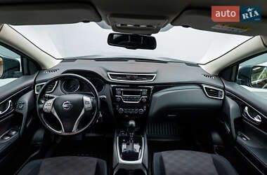 Внедорожник / Кроссовер Nissan Qashqai 2015 в 