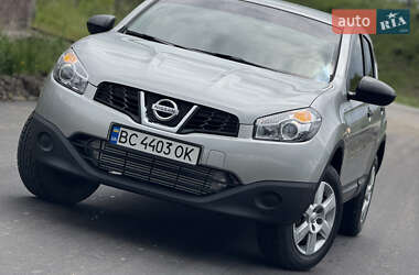 Позашляховик / Кросовер Nissan Qashqai 2010 в 