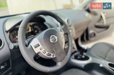 Внедорожник / Кроссовер Nissan Qashqai 2008 в 