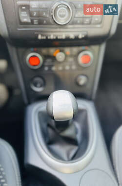 Внедорожник / Кроссовер Nissan Qashqai 2008 в 
