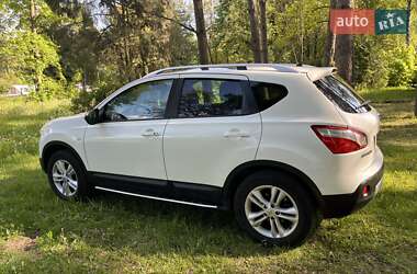 Внедорожник / Кроссовер Nissan Qashqai 2010 в 