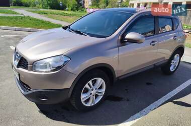 Позашляховик / Кросовер Nissan Qashqai 2011 в Умані