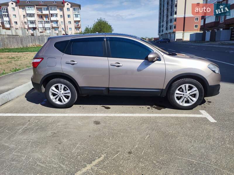 Внедорожник / Кроссовер Nissan Qashqai 2011 в Умани